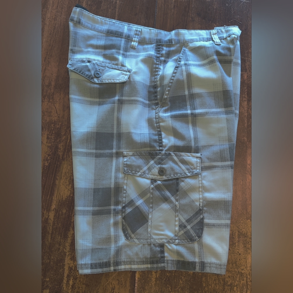 Gray & White plaid size 36 cargo shorts